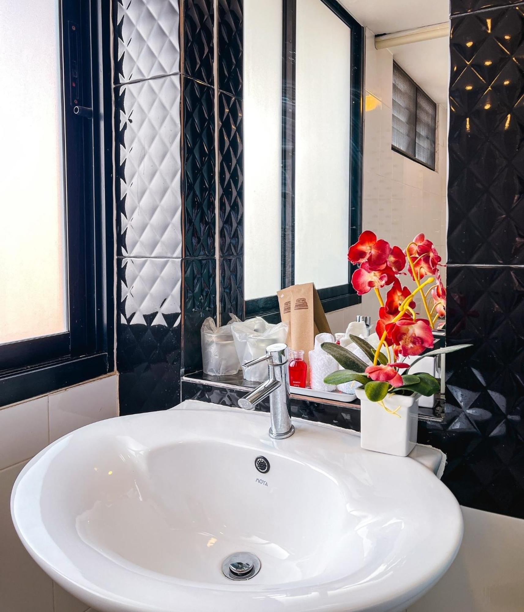 Baik Khách sạn 3*