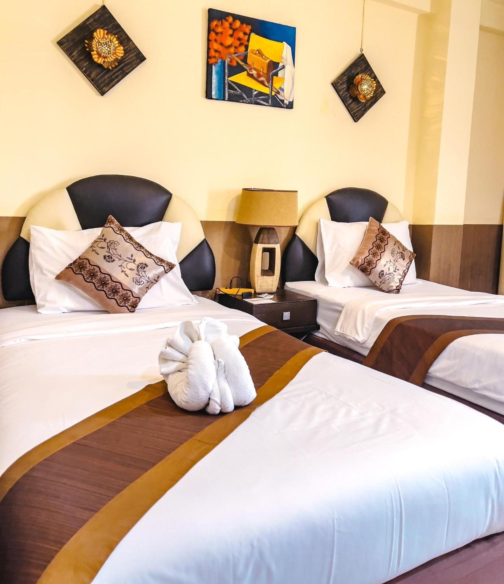 Khách sạn Baik 3*